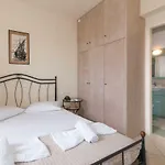 Iliogenniti Villa *